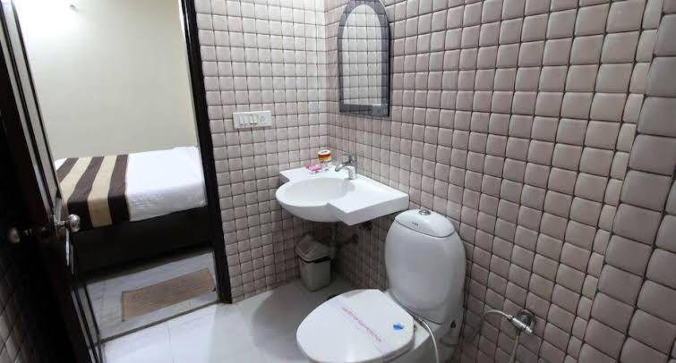Hotel Radiance Delhi  Exterior foto
