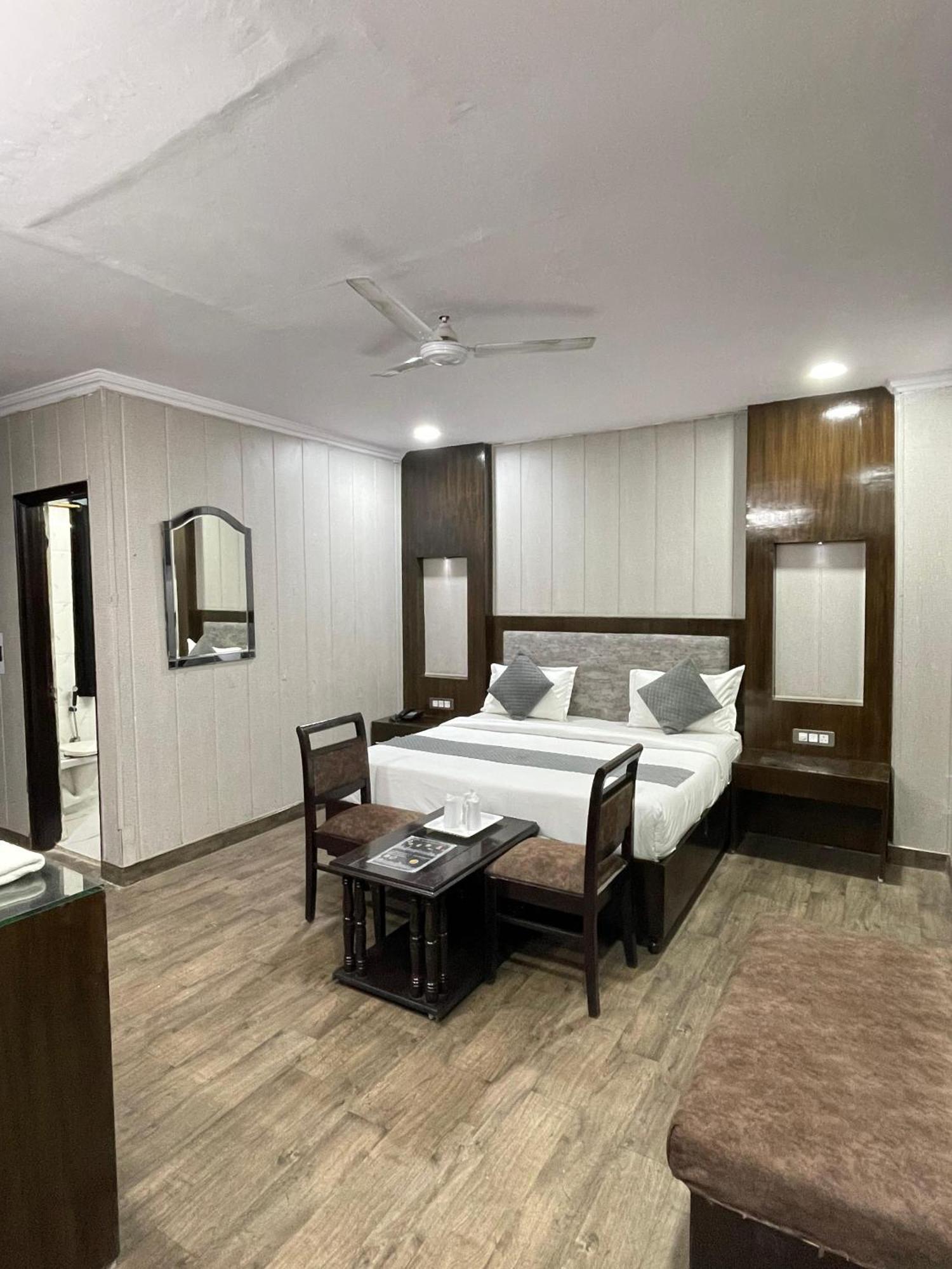 Hotel Radiance Delhi  Exterior foto