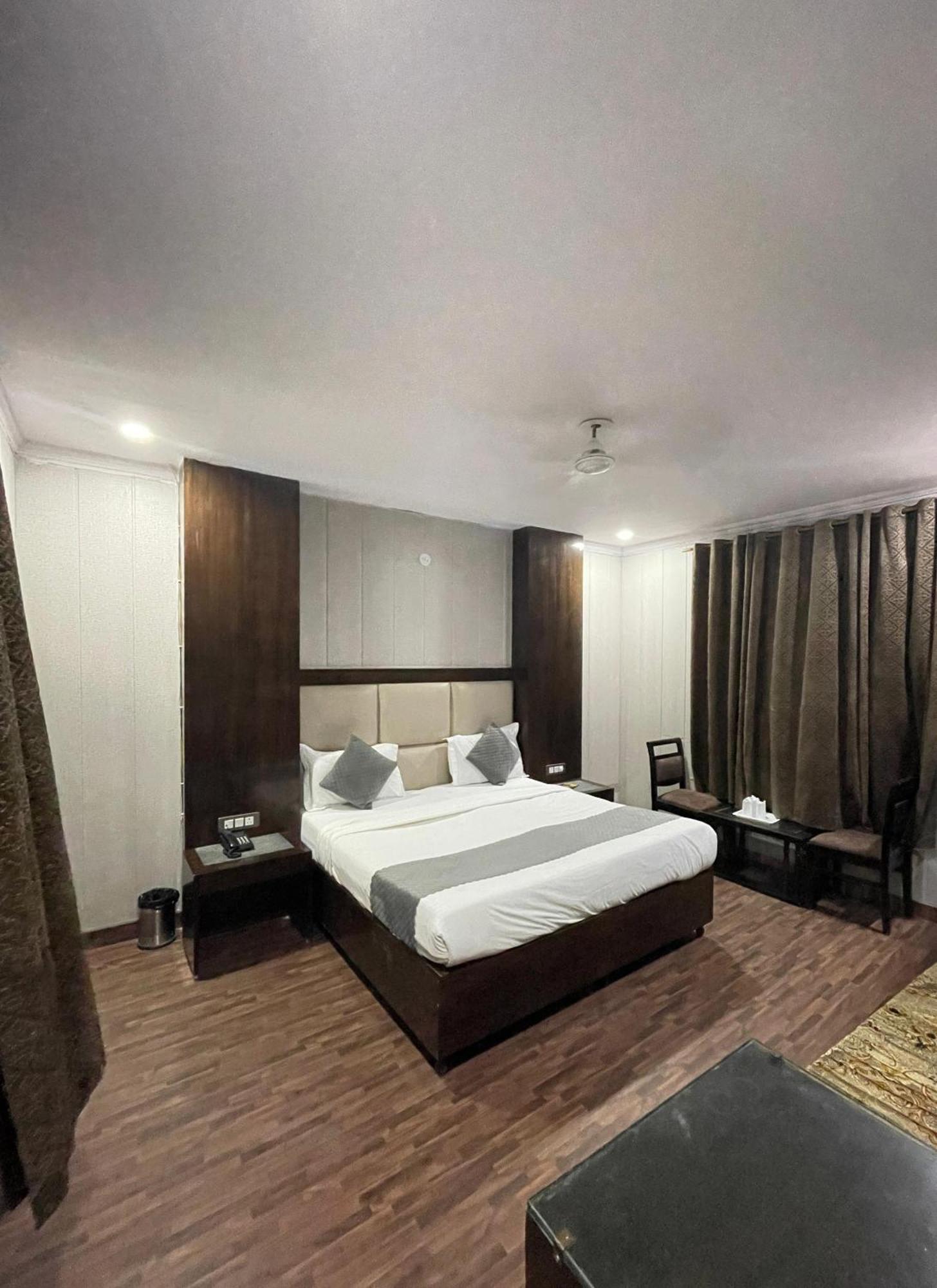 Hotel Radiance Delhi  Exterior foto
